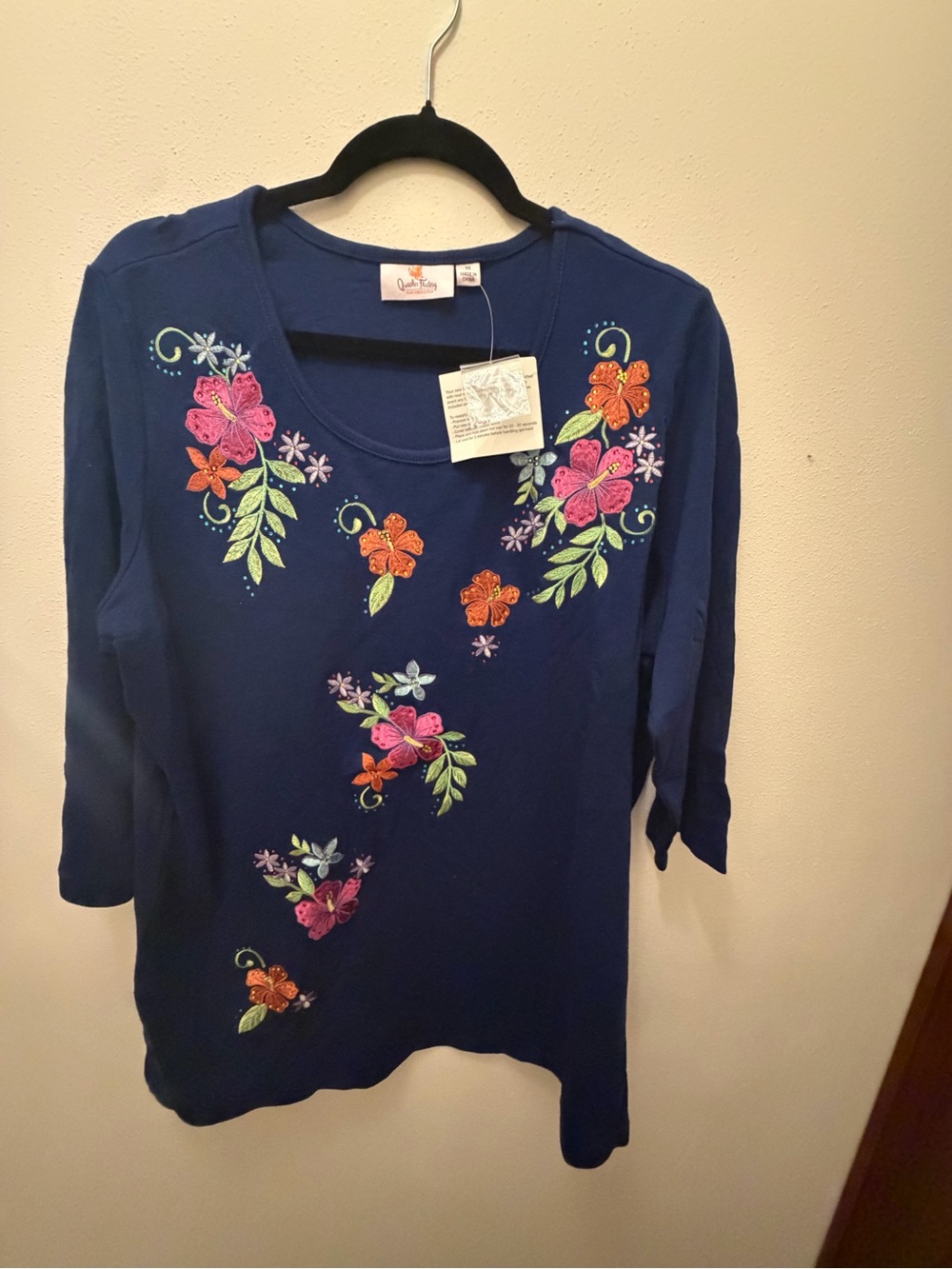 Quacker Factory Navy Floral Embroidered Long Sleeve Scoop Neck Top